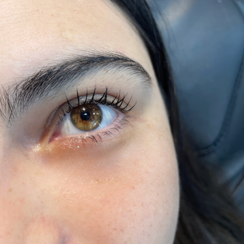 Lifting de Pestañas: Todo lo que Debes Saber Antes de Hacerlo